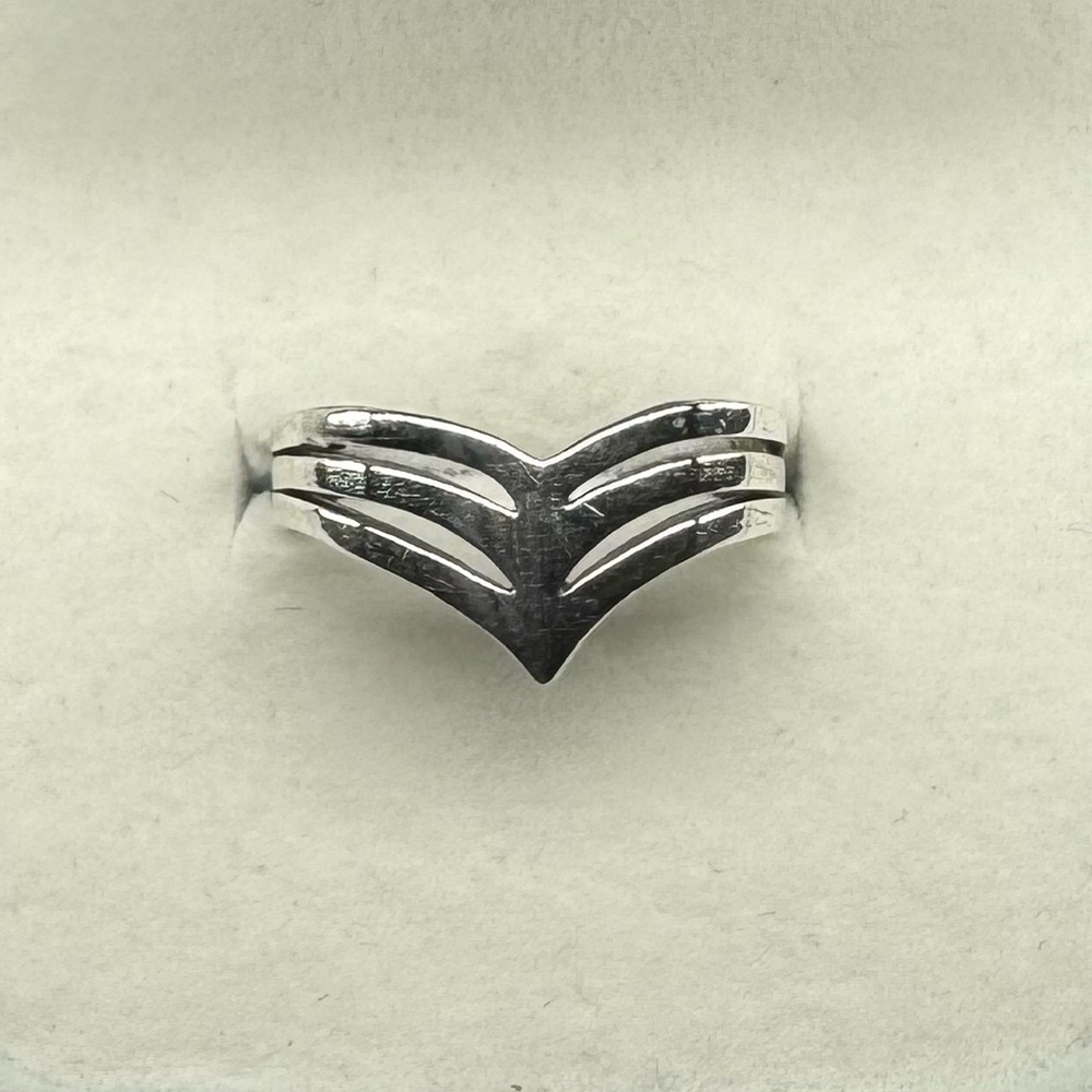 Triple Chevron 925 Sterling Silver Ring Band Size 5.25